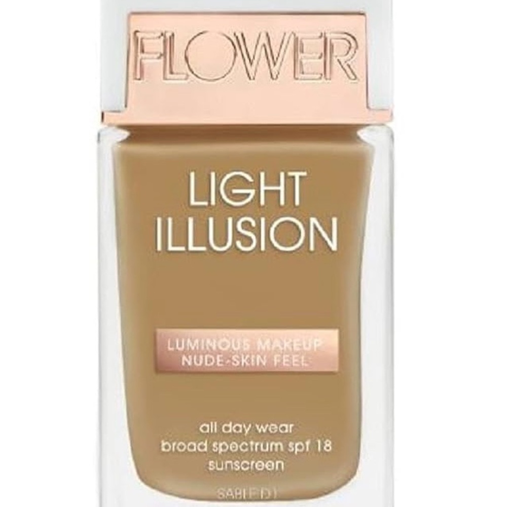 Flower Beauty Light Illusion Foundation - Sable D1